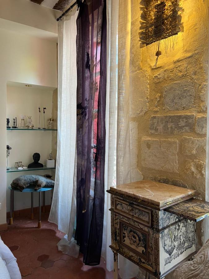 Le Regardeur Bed and Breakfast Saint-Rémy-de-Provence Esterno foto