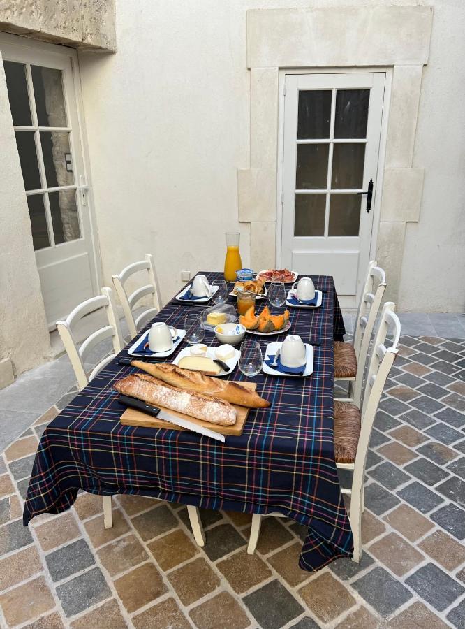 Le Regardeur Bed and Breakfast Saint-Rémy-de-Provence Esterno foto