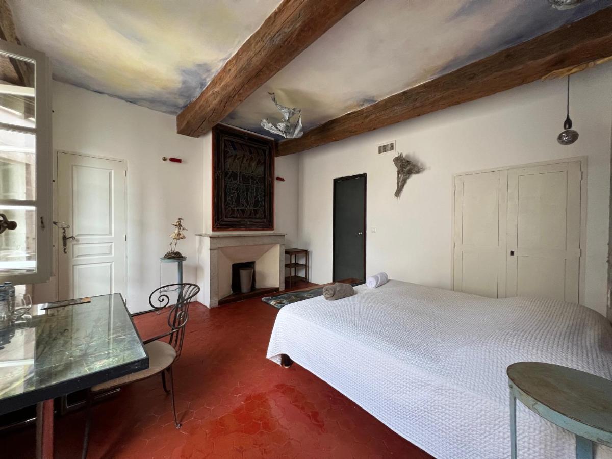 Le Regardeur Bed and Breakfast Saint-Rémy-de-Provence Esterno foto